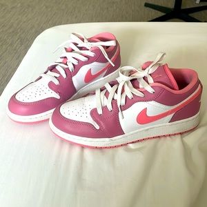 Big kid Nike air Jordan’s